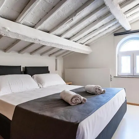 Flat Piazza Del Popolo Rom